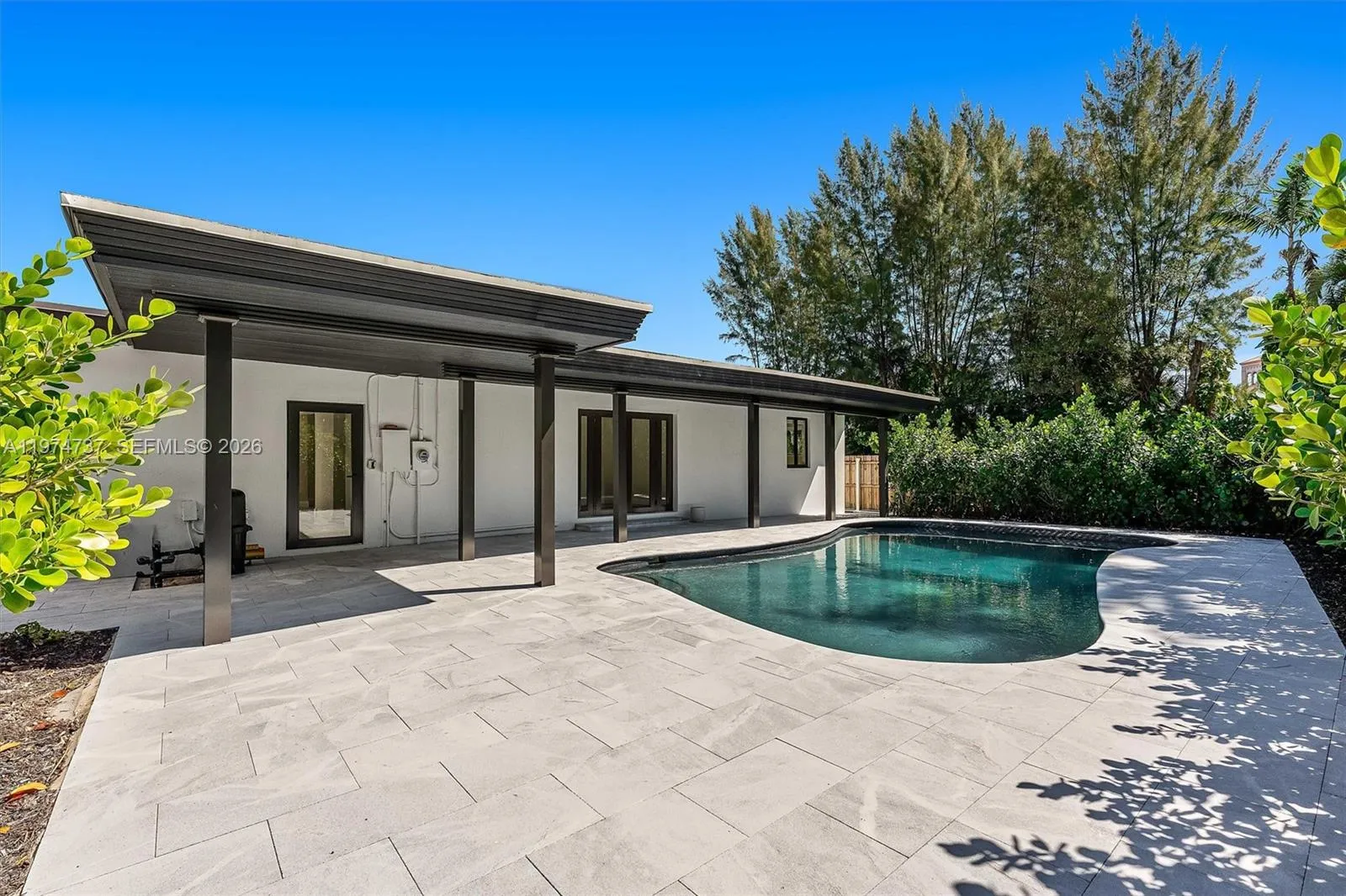 4144 Alton Rd, Miami Beach FL 33140