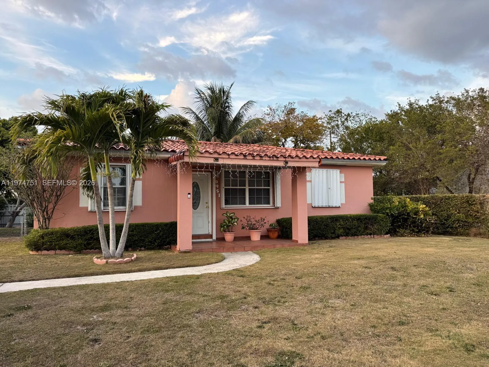 3 bedroom 2 bath for sale at 9951 SW 39th Ter, Miami FL 33165