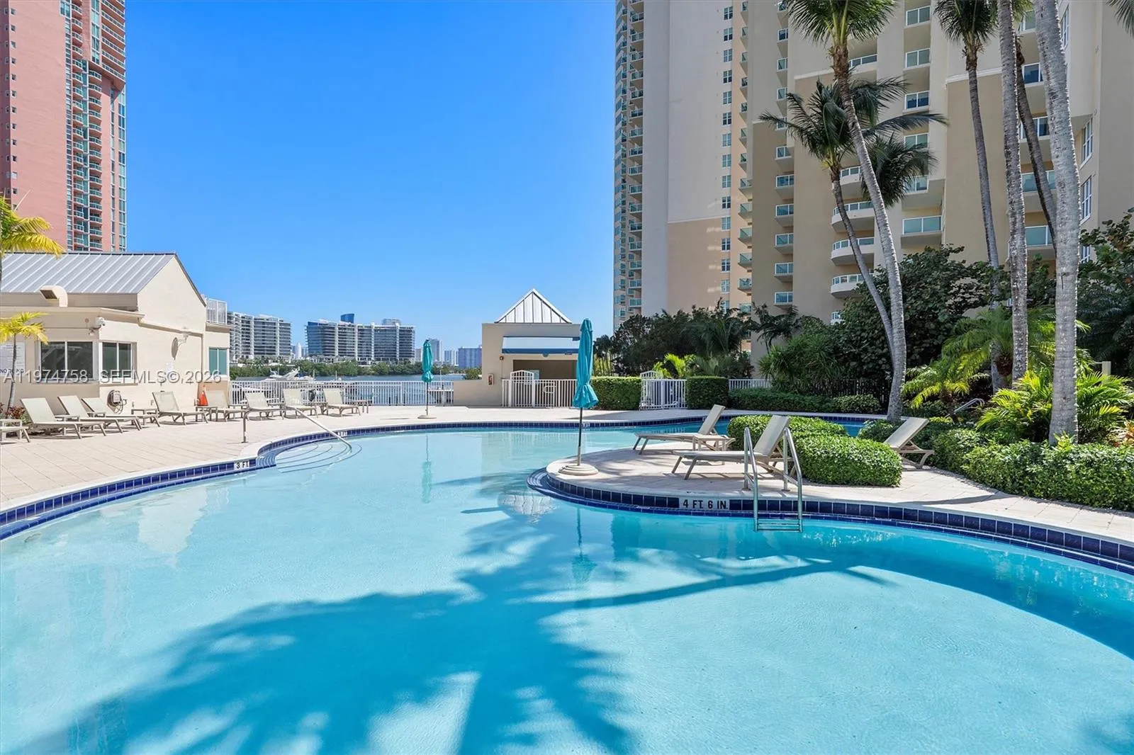 3340 NE 190th St # 1808, Aventura FL 33180