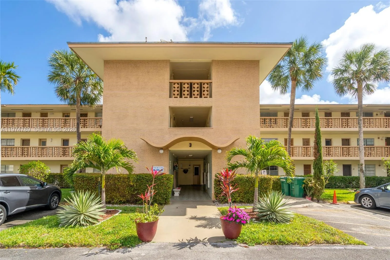 1 bedroom 1 bath for sale at 17050 NE 14th Ave # 106, Miami FL 33162