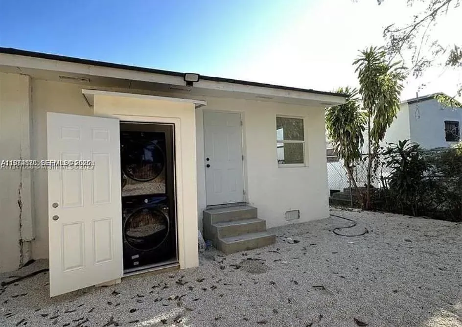 101 NW 68th Ter, Miami FL 33150