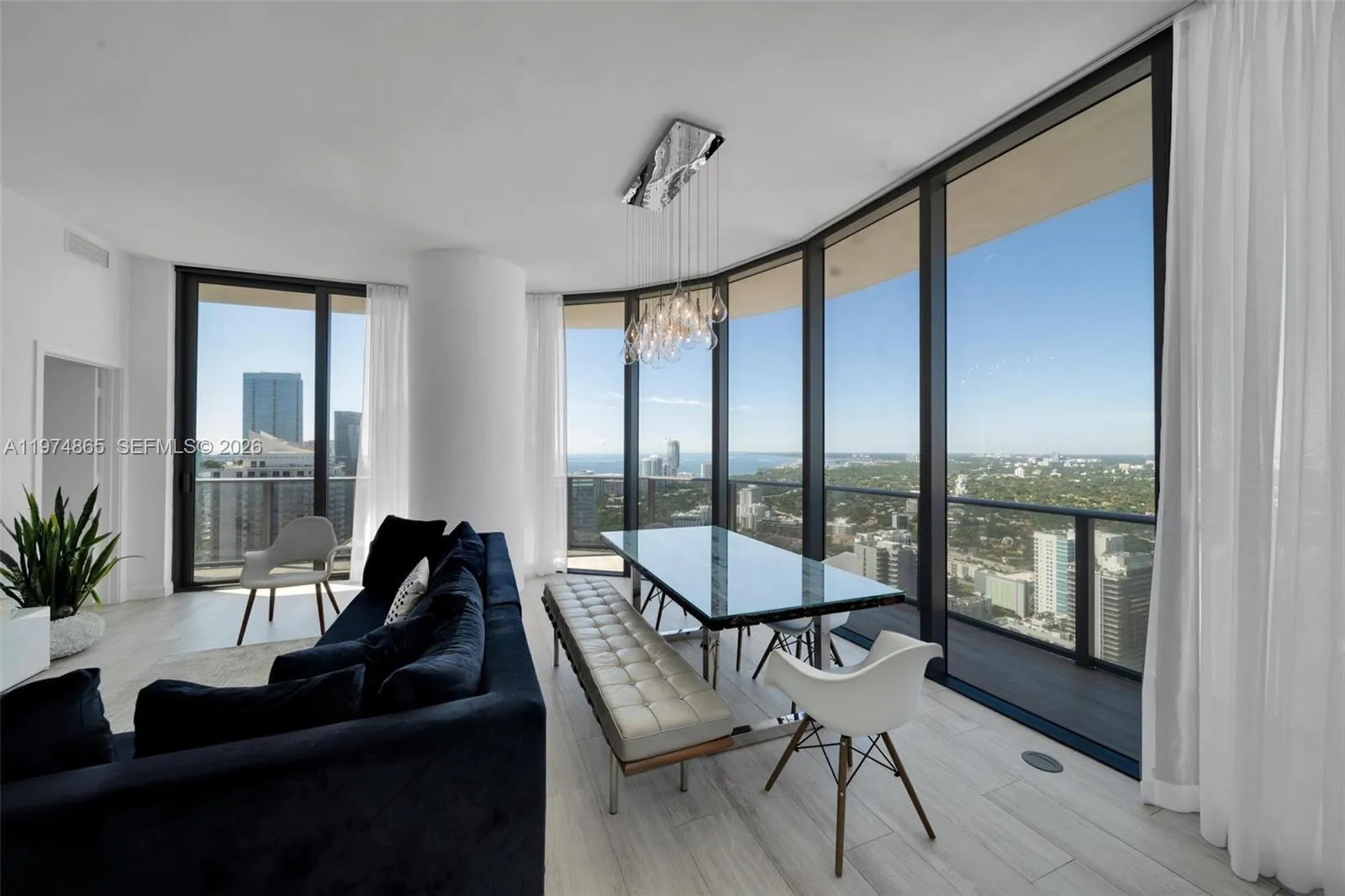 55 SW 9th St # 4406, Miami FL 33130