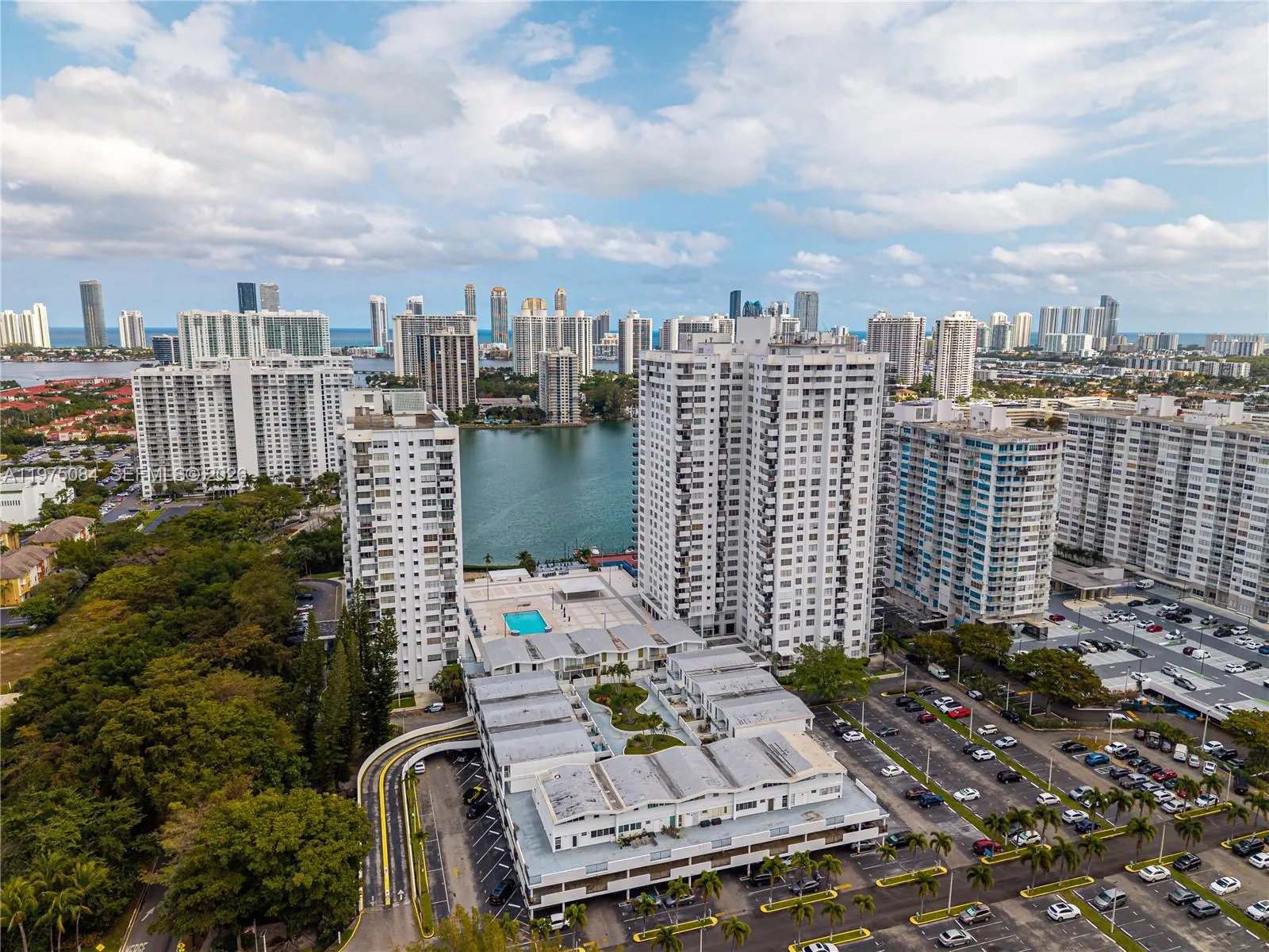 2750 NE 183rd St # 2108, Aventura FL 33160