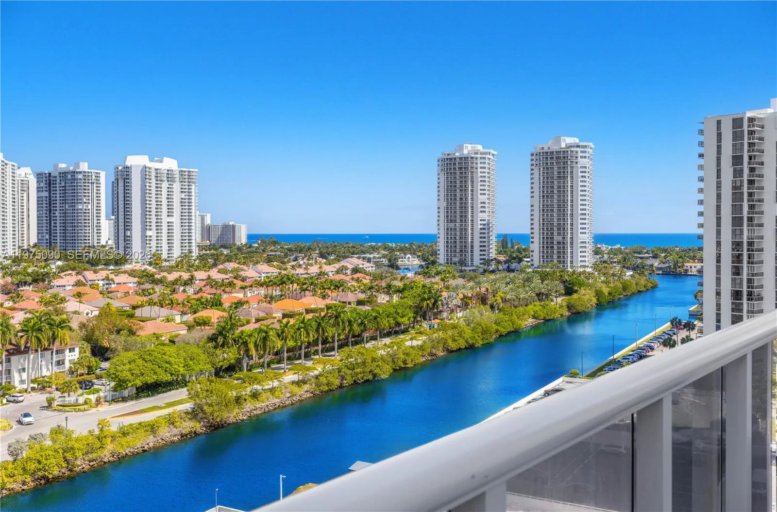 1 bedroom 1 bath for sale at 3625 N Country Club Dr # 1401, Aventura FL 33180