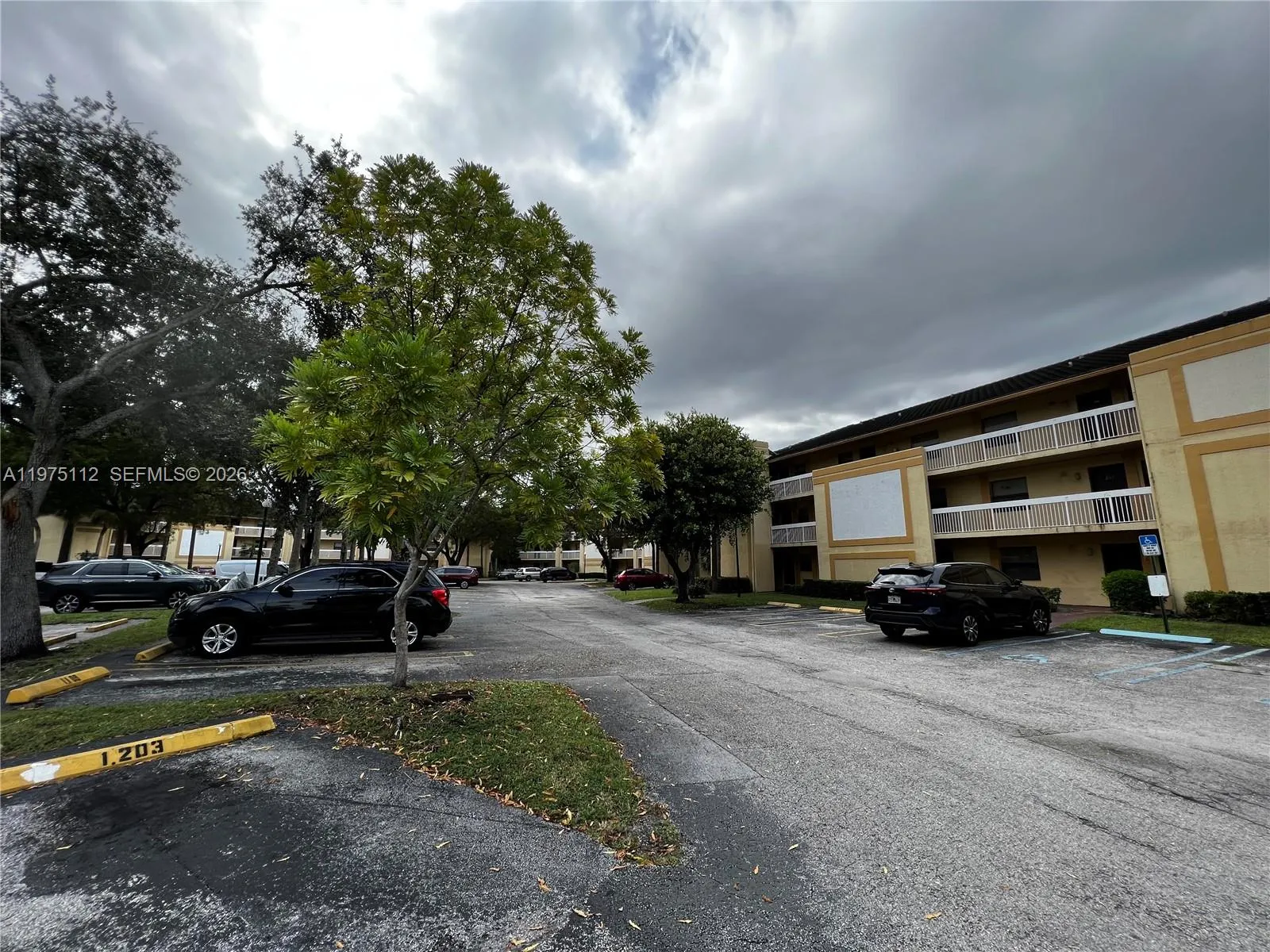 9000 NW 28th Dr # 303, Coral Springs FL 33065