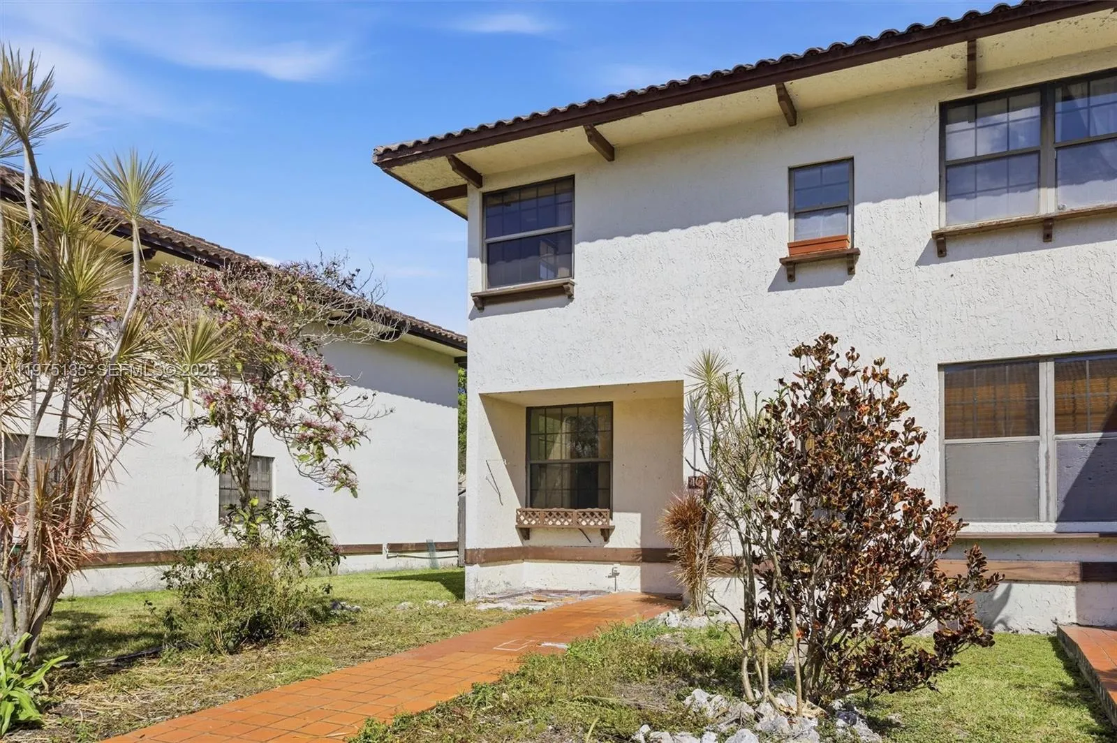 3 bedroom 2 bath for sale at 12253 SW 16th Ter # M, Miami FL 33175