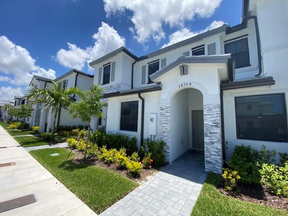 3 bedroom 3 bath for sale at 28704 SW 133rd Ct, Homestead FL 33033