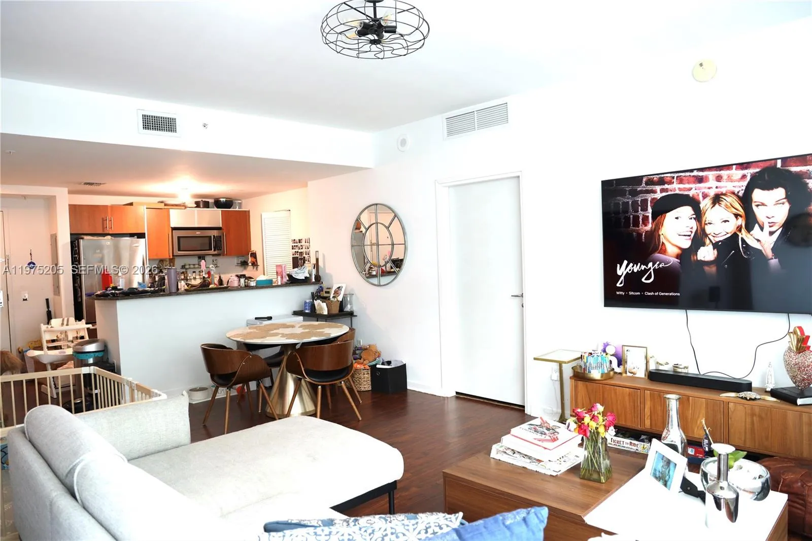 2 bedroom 2 bath for sale at 300 S Biscayne Blvd # 3504, Miami FL 33131