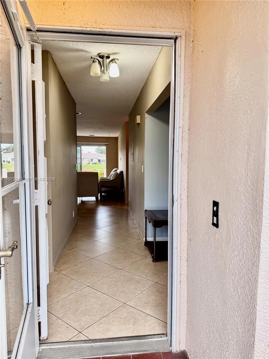 8838 Bella Vista Dr, Boca Raton FL 33433