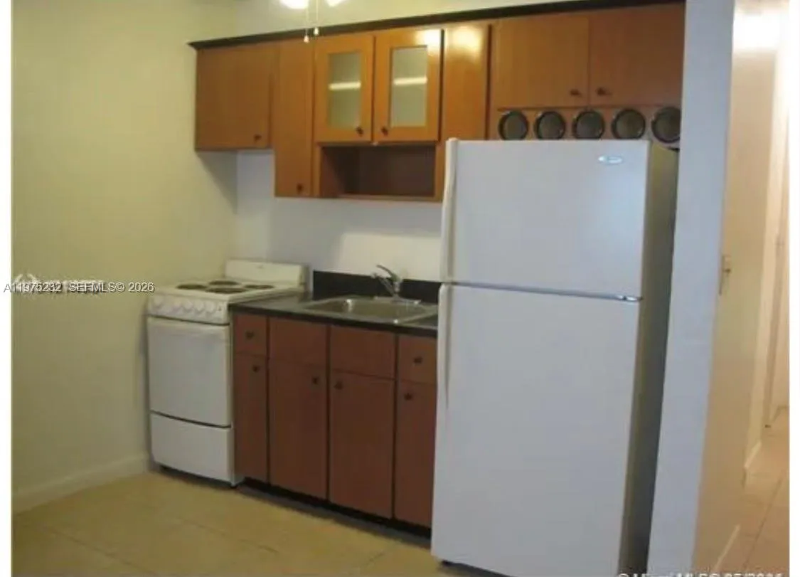 318 Majorca Ave # 204, Coral Gables FL 33134