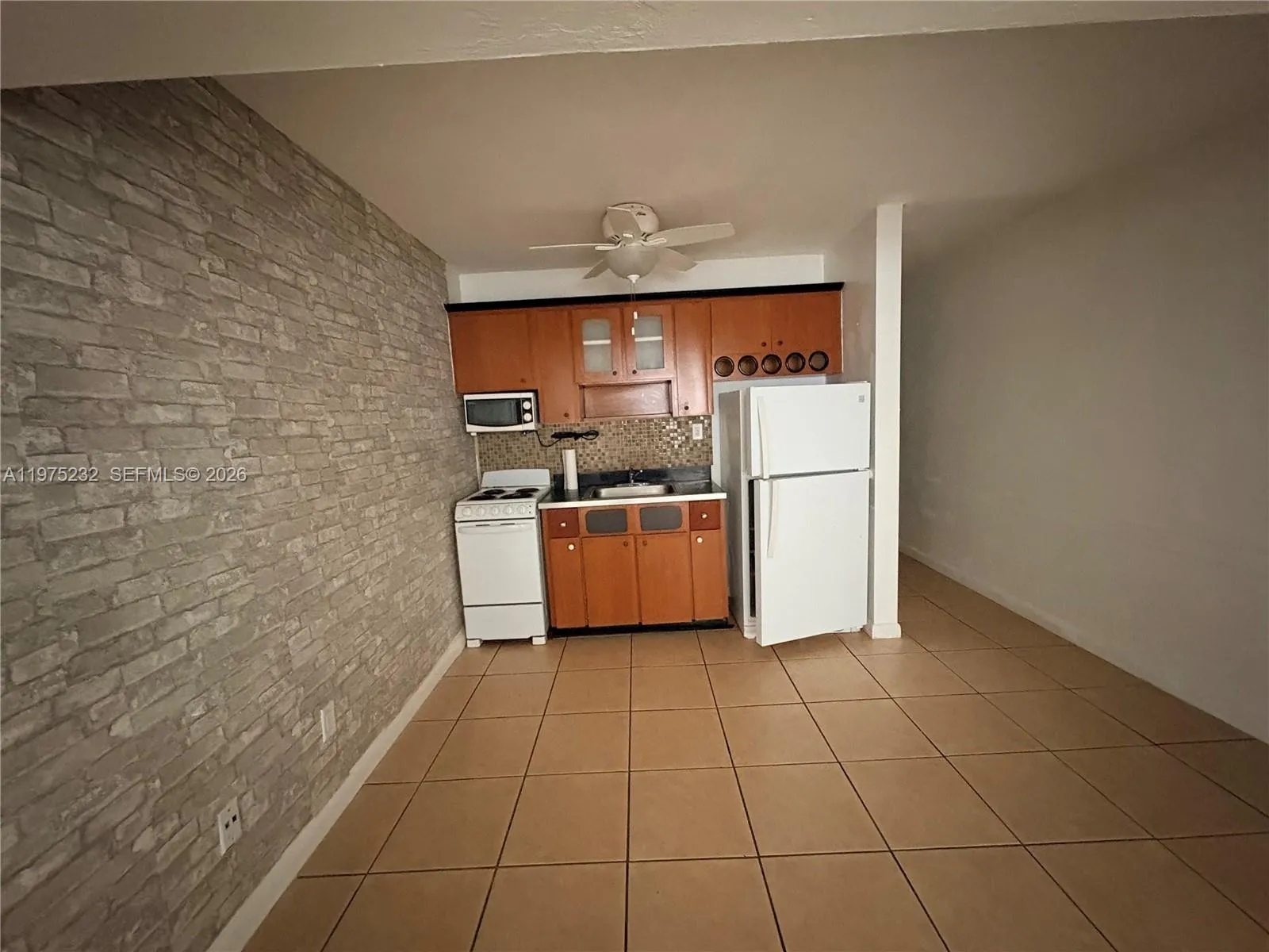 318 Majorca Ave # 204, Coral Gables FL 33134