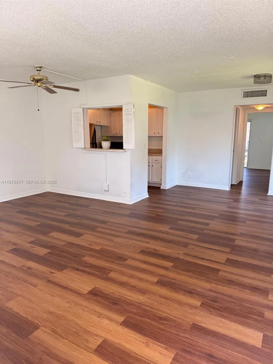 104 E Easthampton  E # 104, West Palm Beach FL 33417