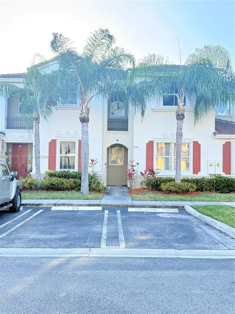 3 bedroom 2 bath for sale at 978 NE 42nd Pl # 978, Homestead FL 33033