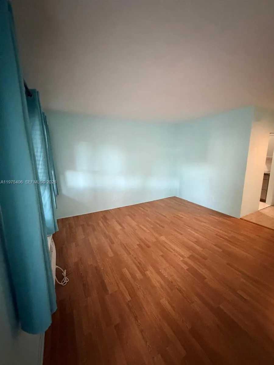 450 Layne Blvd # 17, Hallandale Beach FL 33009