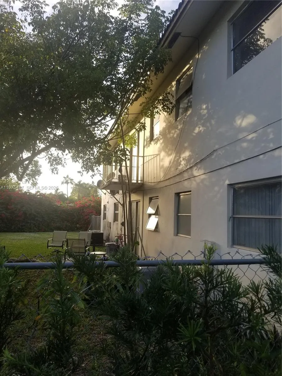 3090 Coral Springs Dr # 8, Coral Springs FL 33065