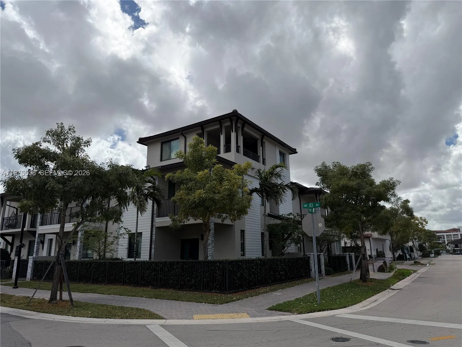 8304 NW 49th St, Doral FL 33166