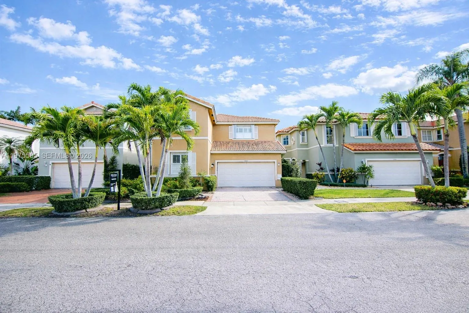 4 bedroom 3 bath for sale at 15542 SW 112th Dr, Miami FL 33196