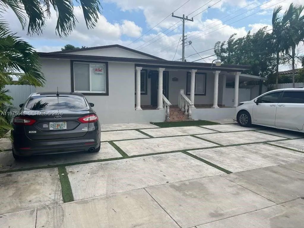 4365 W 1st Ave, Hialeah FL 33012