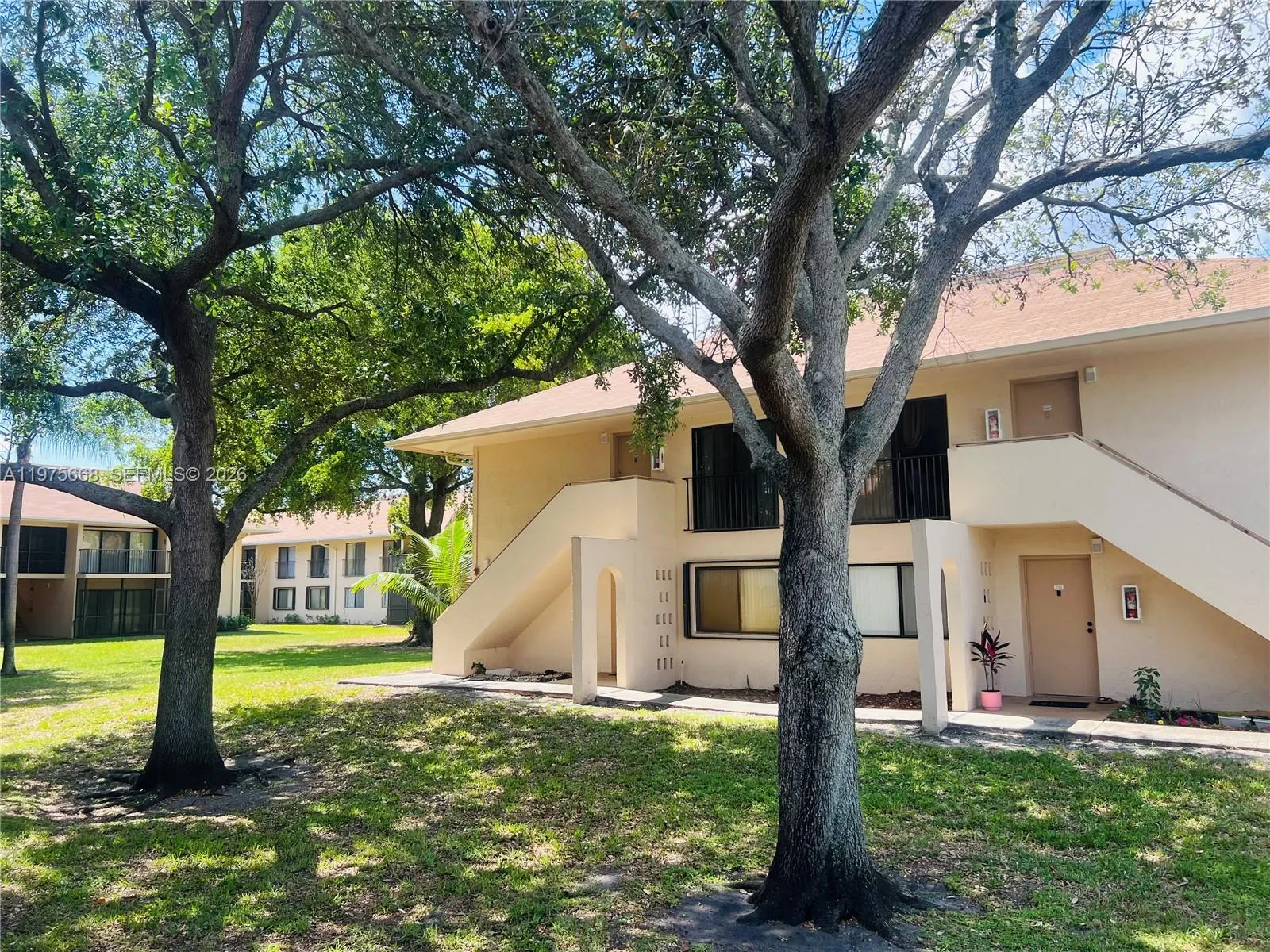 5981 Washington St # 219, Hollywood FL 33023