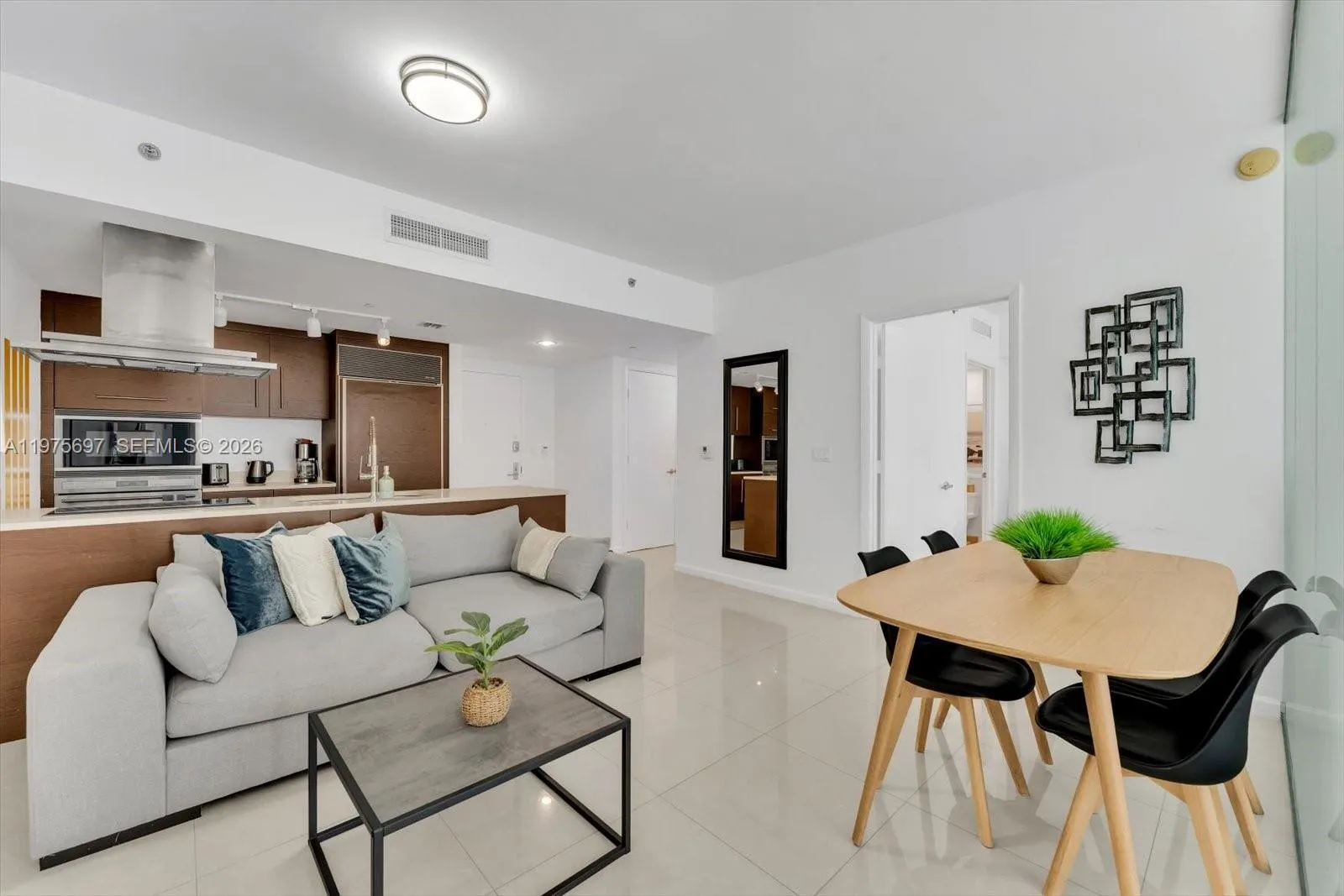 485 Brickell Ave # 1807, Miami FL 33131