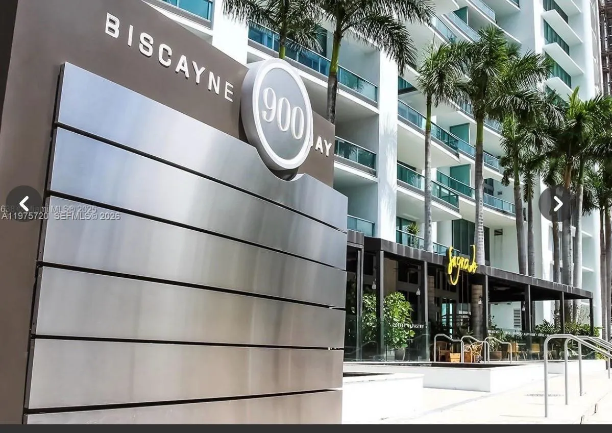 900 Biscayne Blvd # 3704, Miami FL 33132