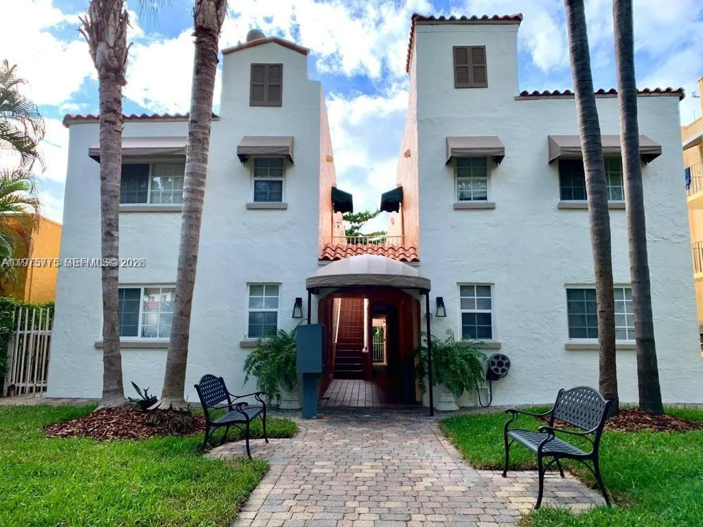 1 bedroom 1 bath for rent at 1218 Salzedo St # 5, Coral Gables FL 33134