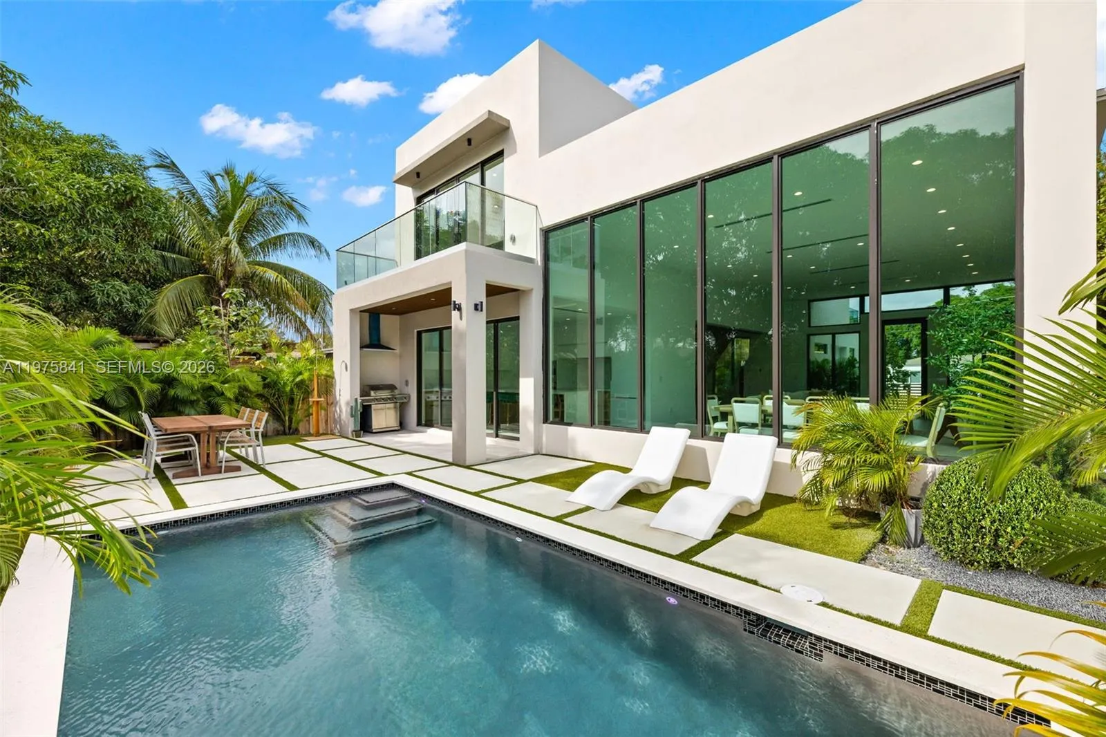66 NW 50th St, Miami FL 33127