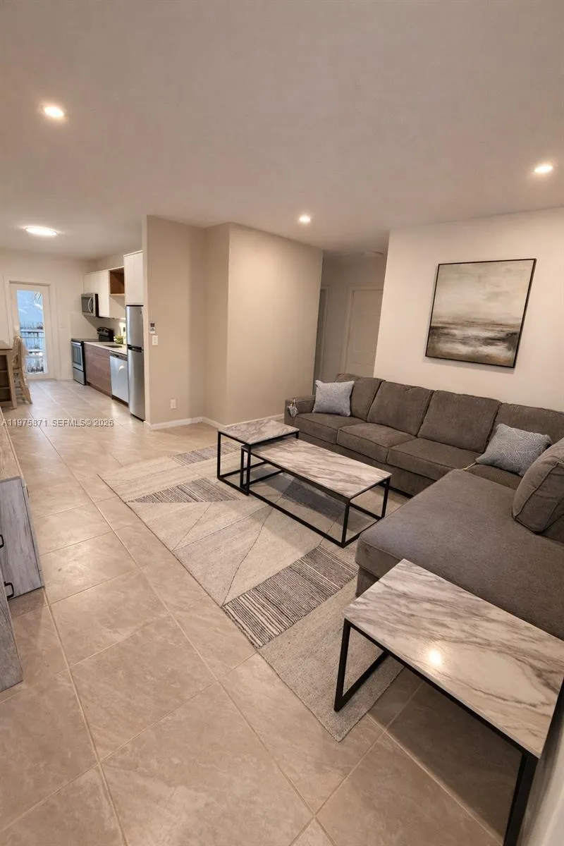 7800 NE 10th Ct # 2, Miami FL 33138