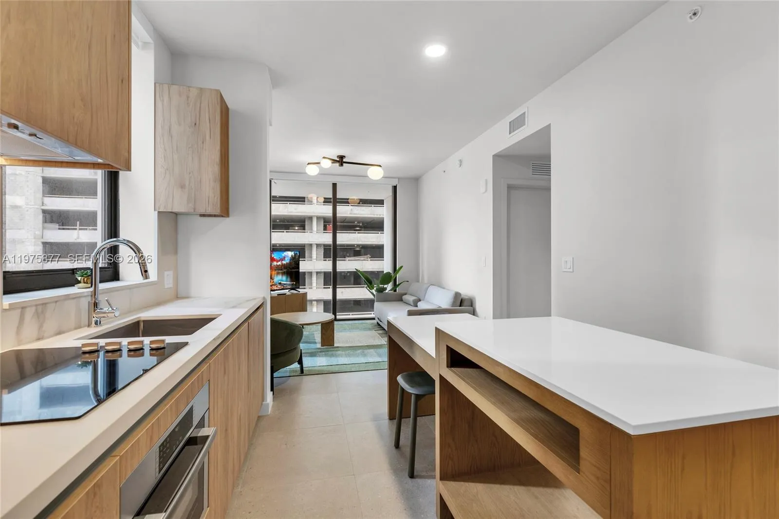 11 NE 6 St # 407, Miami FL 33132