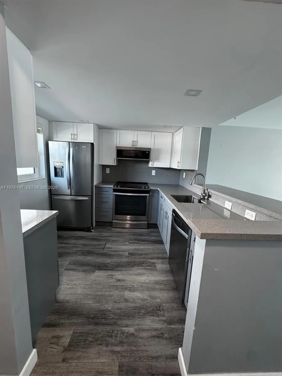 4000 NE 170th St # 206, North Miami Beach FL 33160