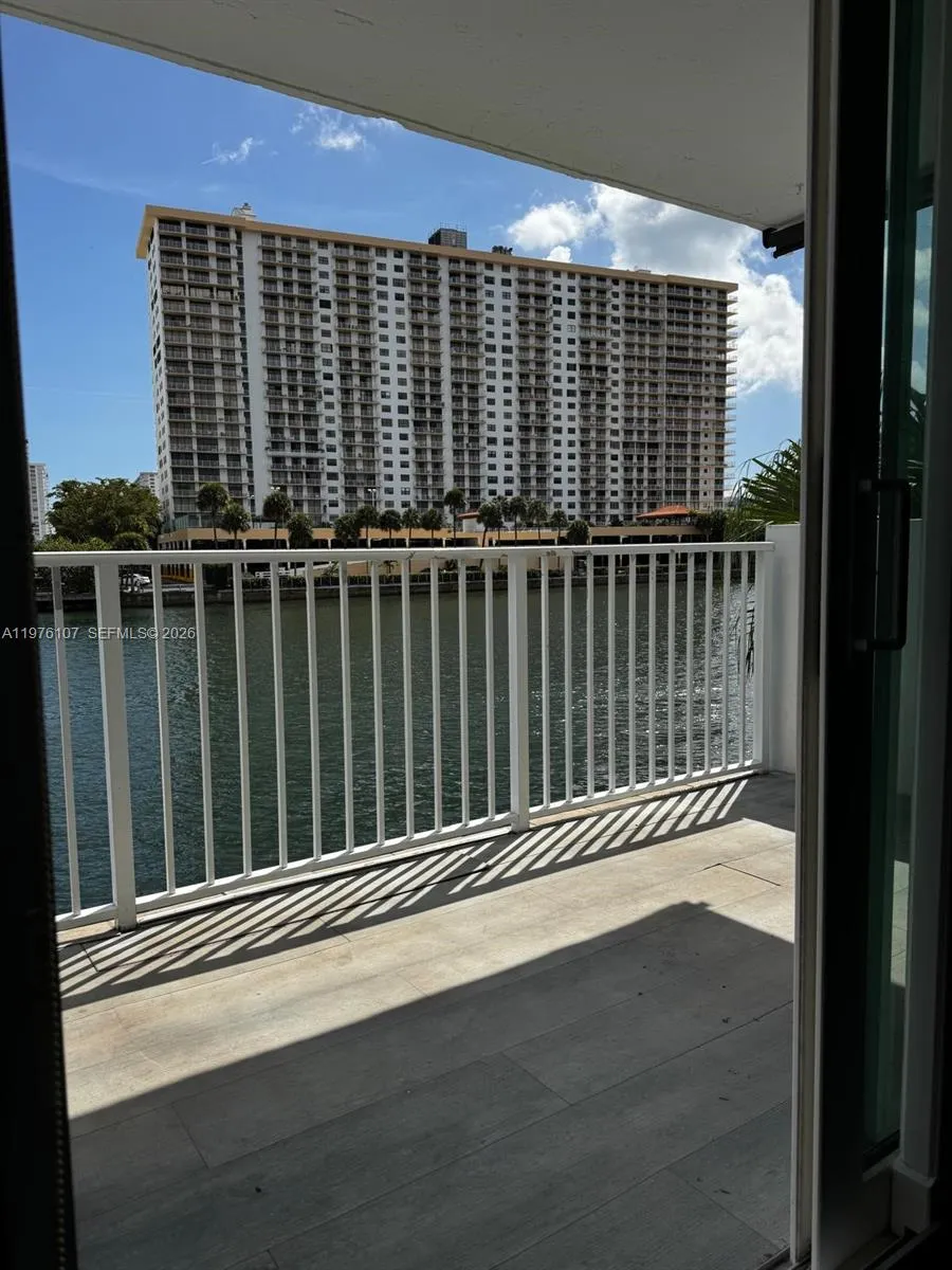 4000 NE 170th St # 206, North Miami Beach FL 33160