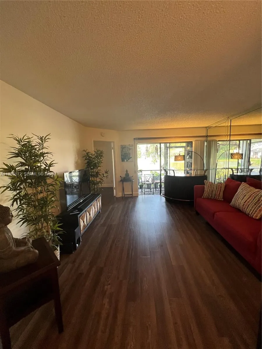 5533 Courtyard Dr # 5533, Margate FL 33063