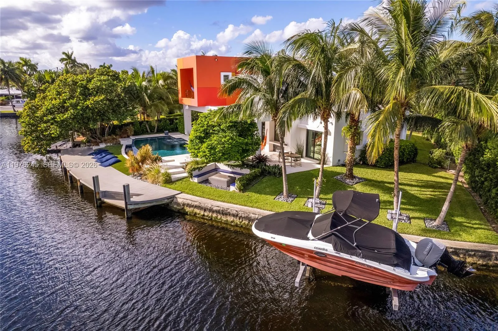 2101 NE 20th Ave, Wilton Manors FL 33305