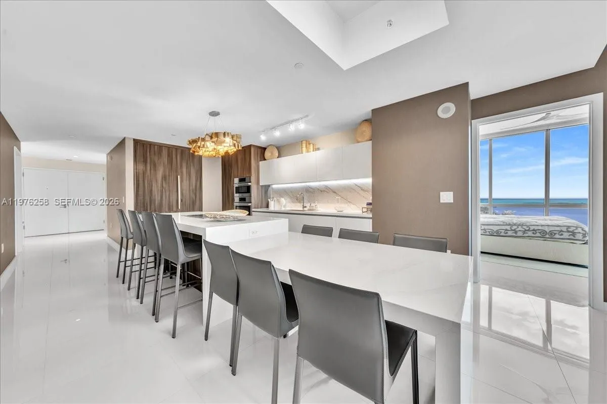 4 bedroom 4 bath for sale at 851 NE 1st Ave # 3711, Miami FL 33132