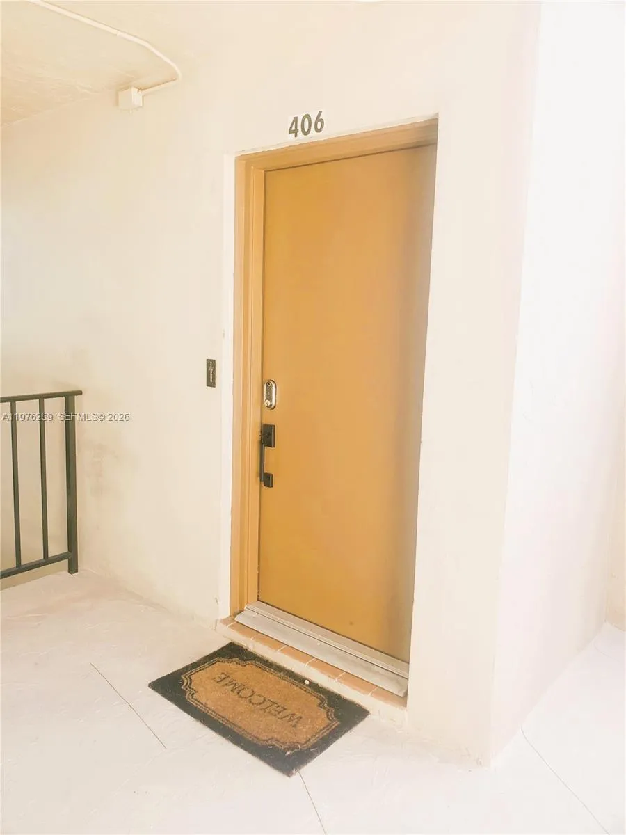 830 NW 87th Ave # 406, Miami FL 33172