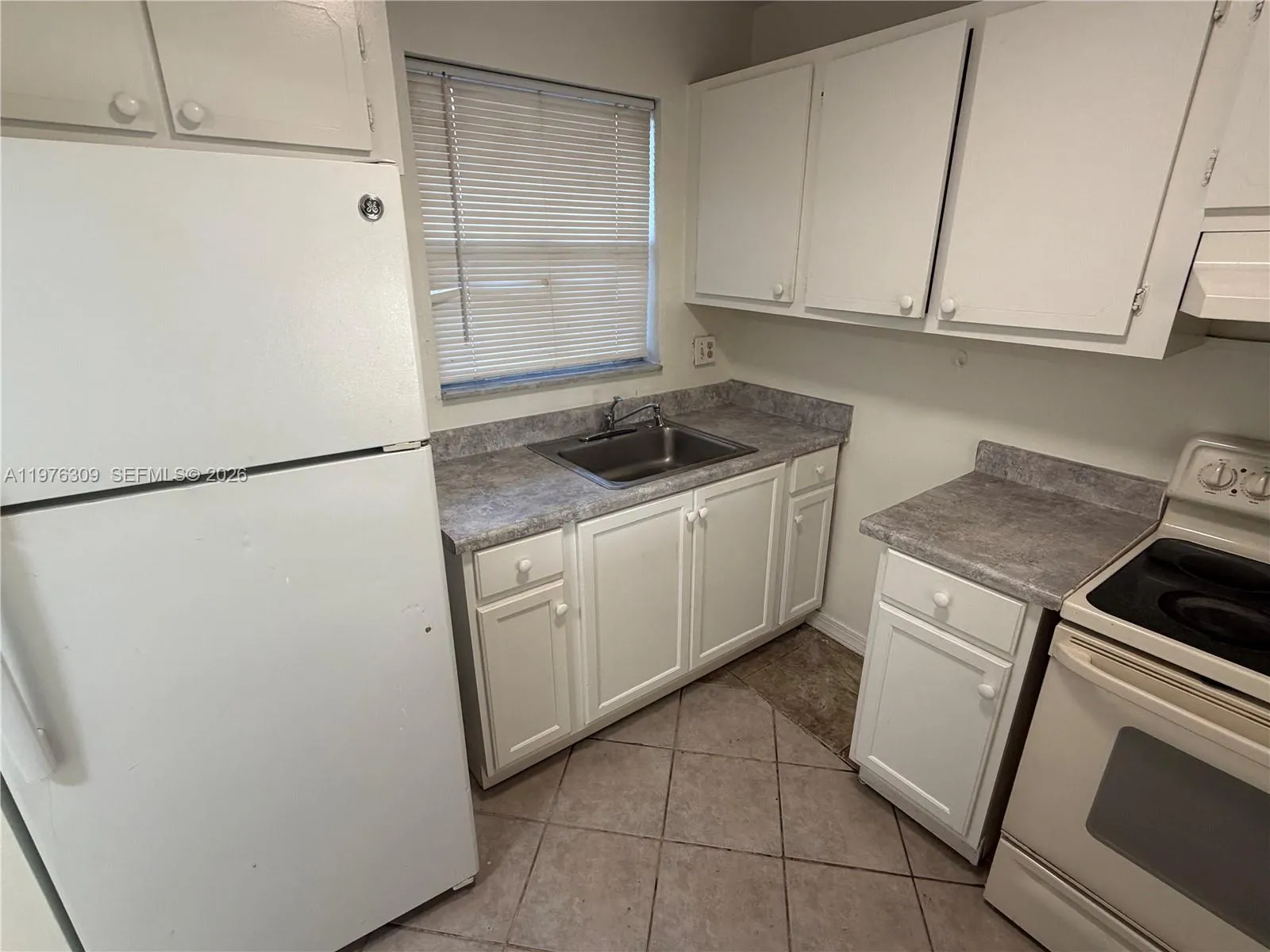 8100 Sunrise Lakes Blvd # 108, Sunrise FL 33322