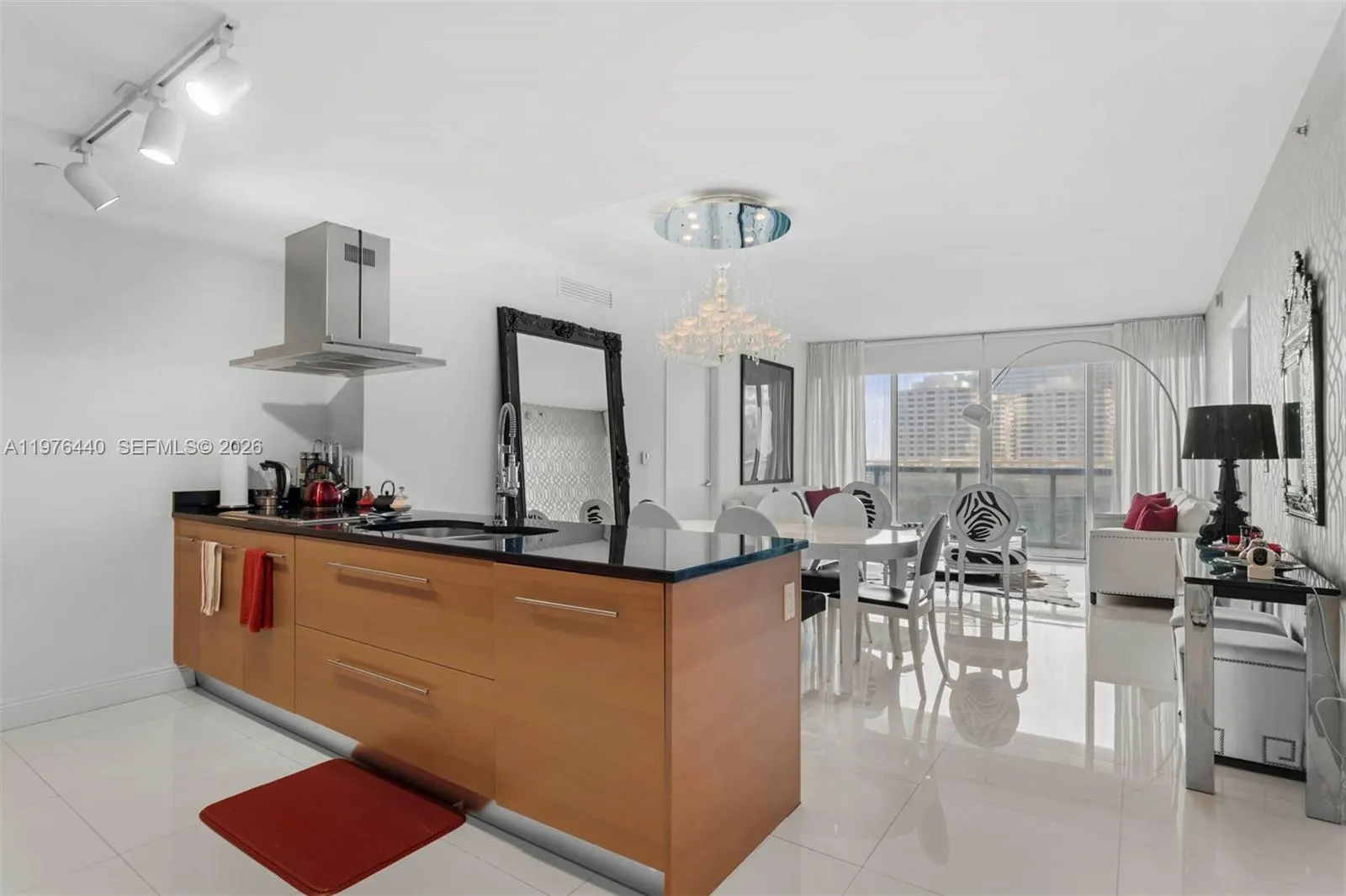 2 bedroom 2 bath for sale at 495 Brickell Ave # 805, Miami FL 33131