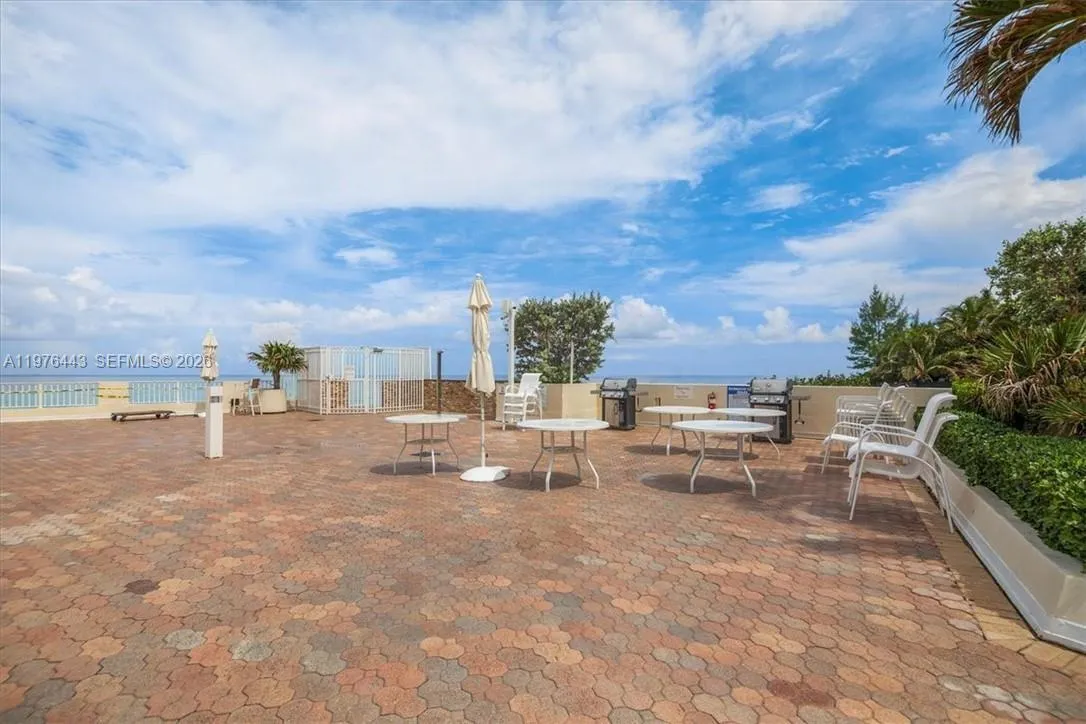 3180 S Ocean Dr # 1018, Hallandale Beach FL 33009