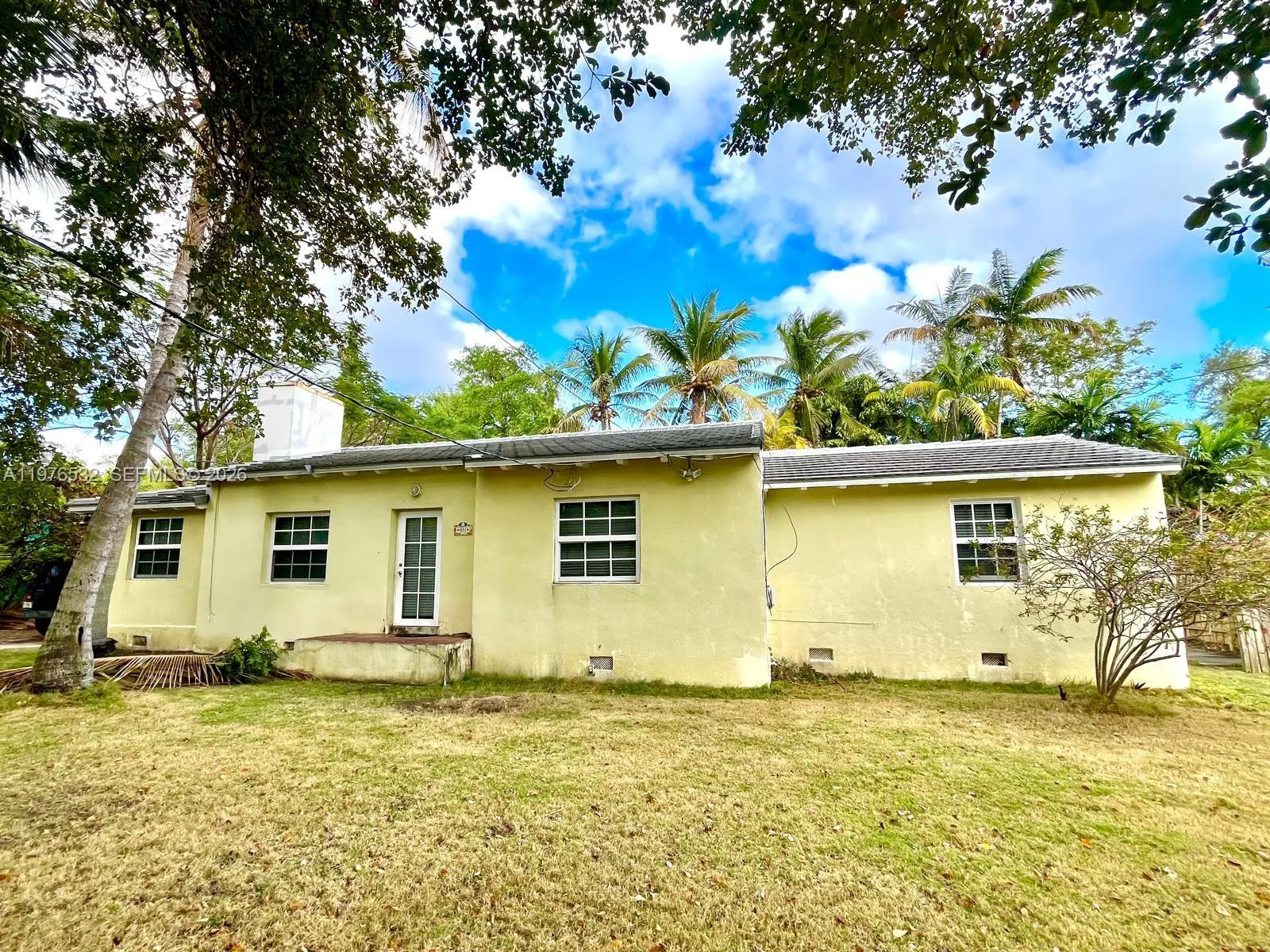 3 bedroom 1 bath for sale at 901 NW 10th Ct, Miami FL 33136