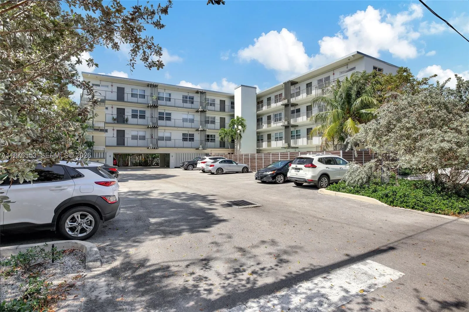 609 NE 13th Ave # 301, Fort Lauderdale FL 33304