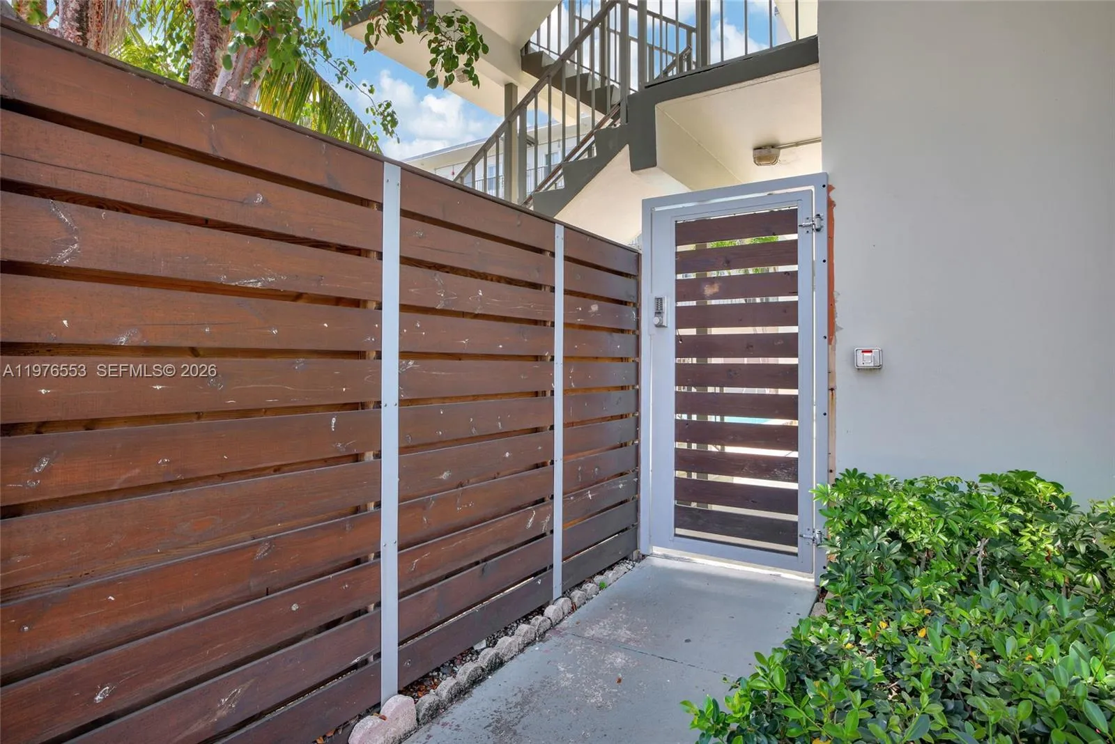 609 NE 13th Ave # 301, Fort Lauderdale FL 33304