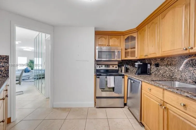 999 Brickell Bay Dr # 2007, Miami FL 33131