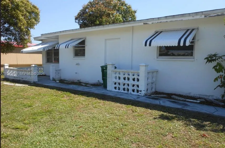 4955 NW 55th St, Tamarac FL 33319