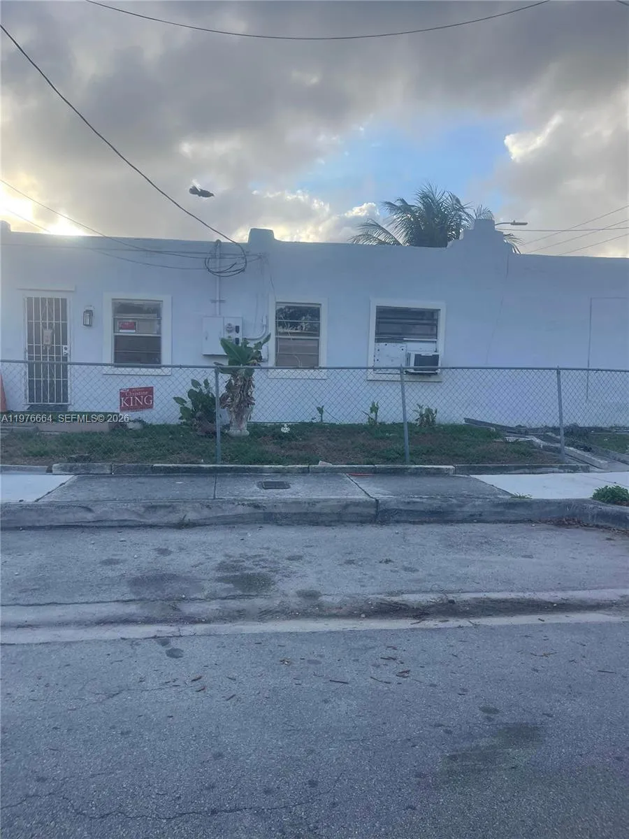3 bedroom 2 bath for sale at 664 NW 77th St, Miami FL 33150