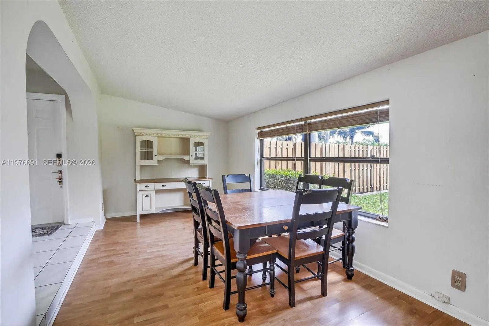 5260 Redwood Ct, Plantation FL 33317