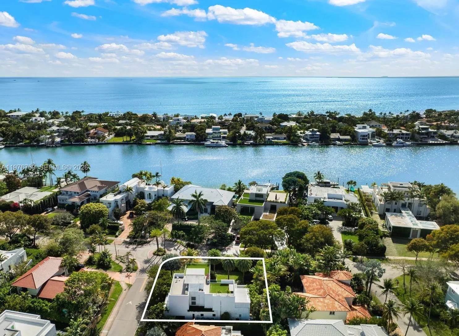 6 bedroom 4 bath for sale at 741 Harbor Dr, Key Biscayne FL 33149