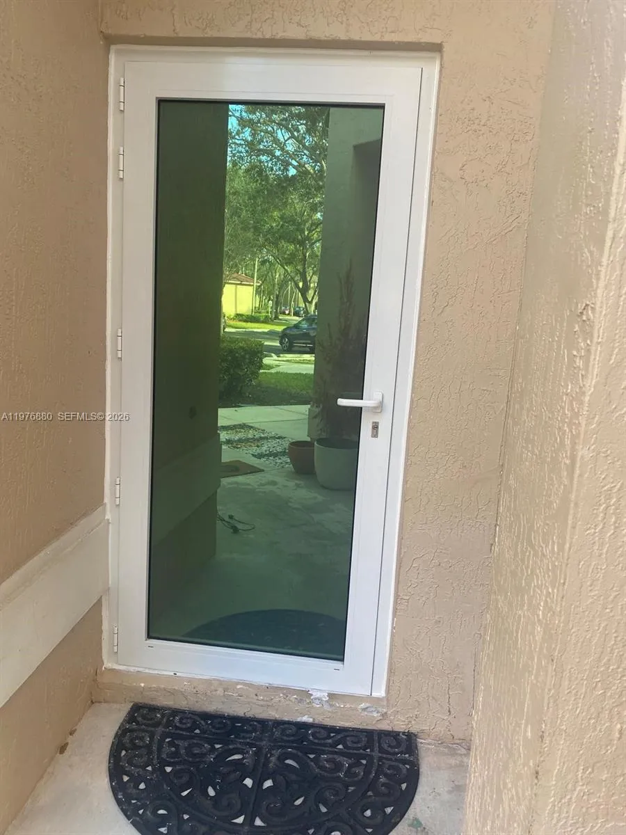 16205 Emerald Cove RD # 16205, Weston FL 33331