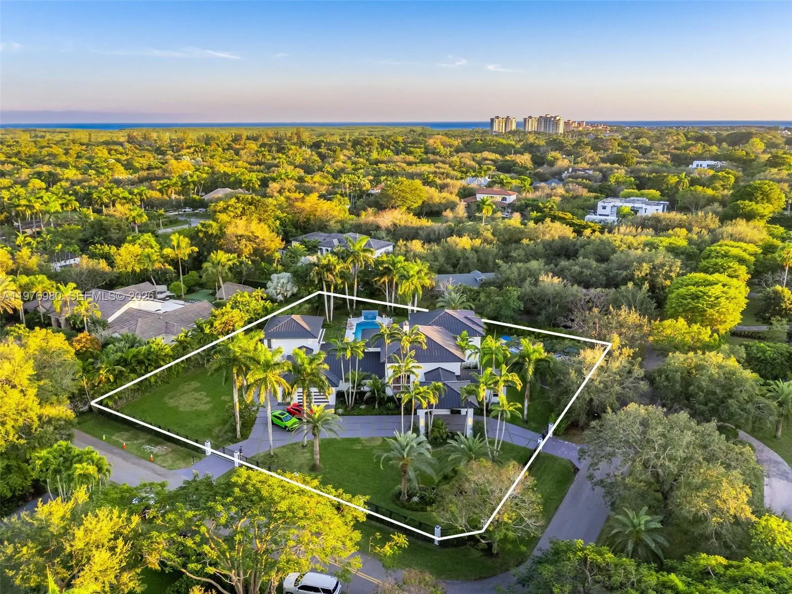 6290 SW 130th Ter, Pinecrest FL 33156