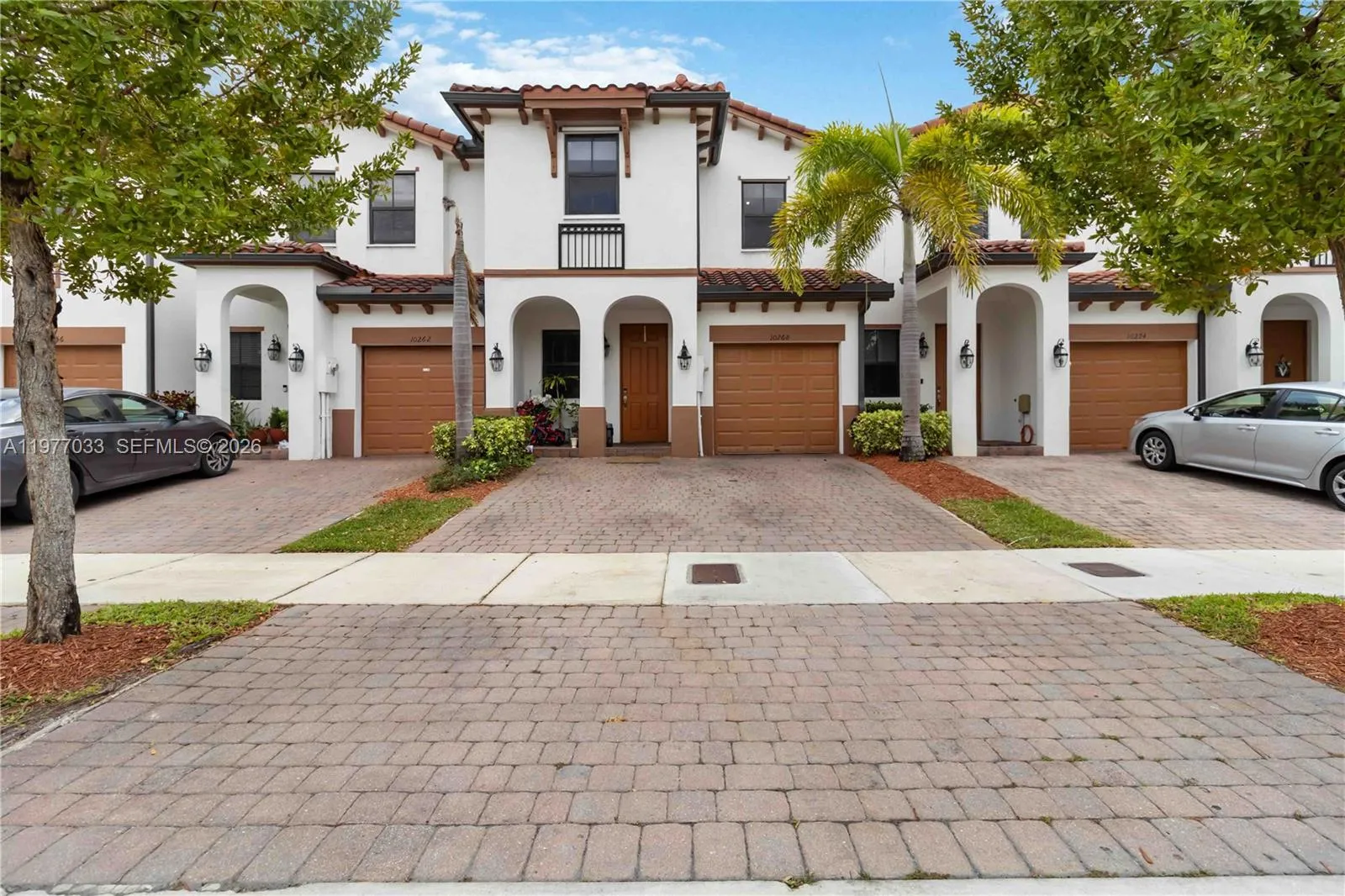4 bedroom 3 bath for sale at 10268 NW 88th Ter, Doral FL 33178