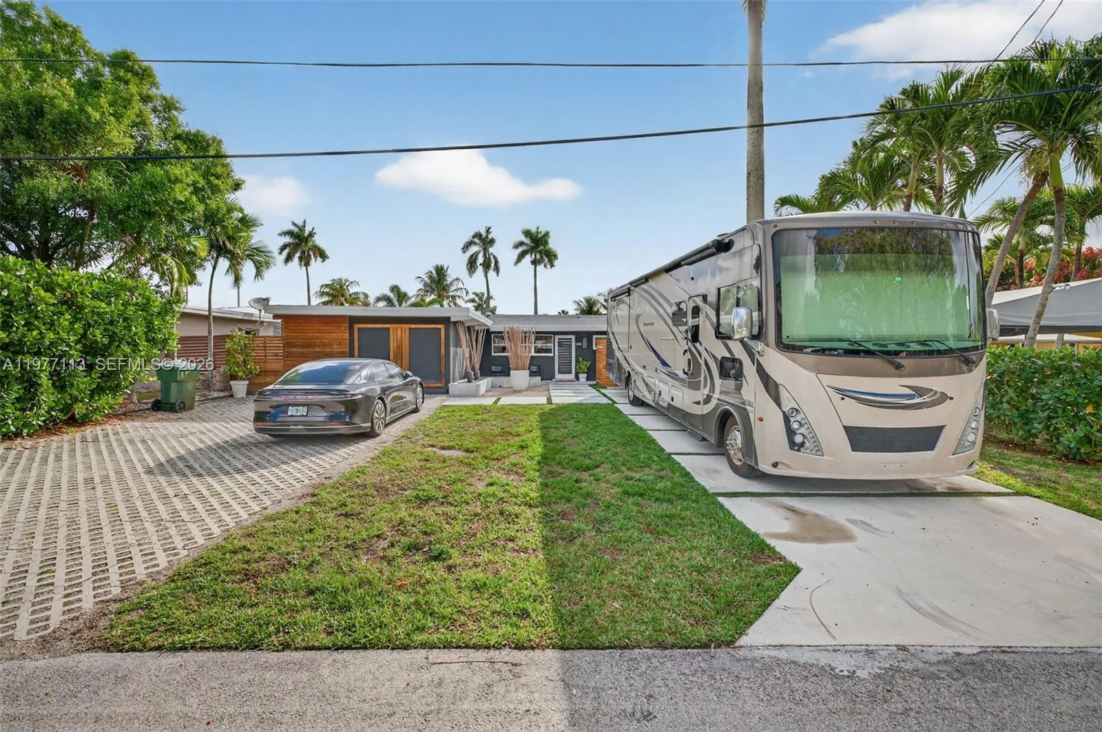 2436 Cat Cay Ln, Fort Lauderdale FL 33312